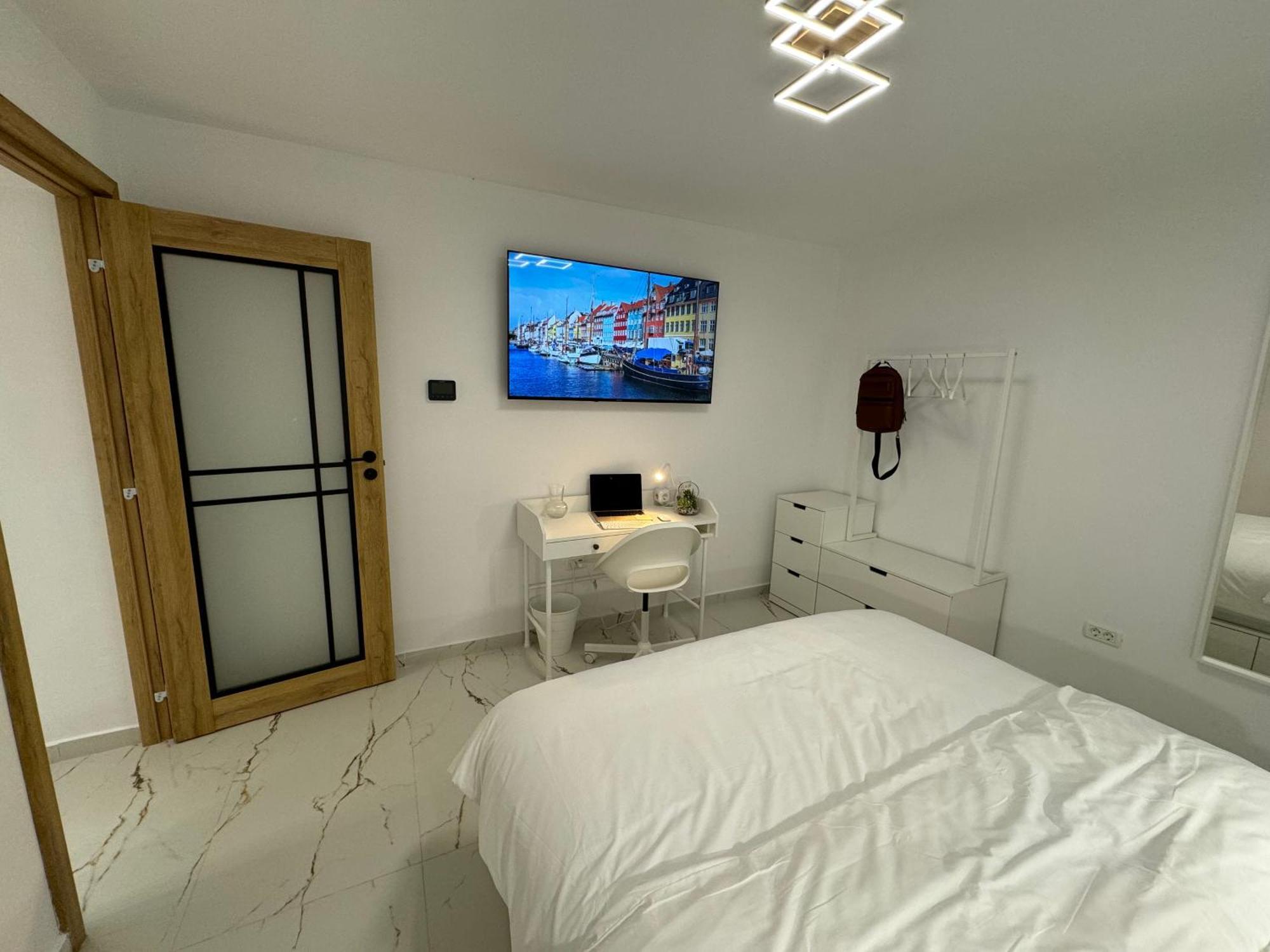 Iasi Ultra Central Apartment Self Check-In エクステリア 写真